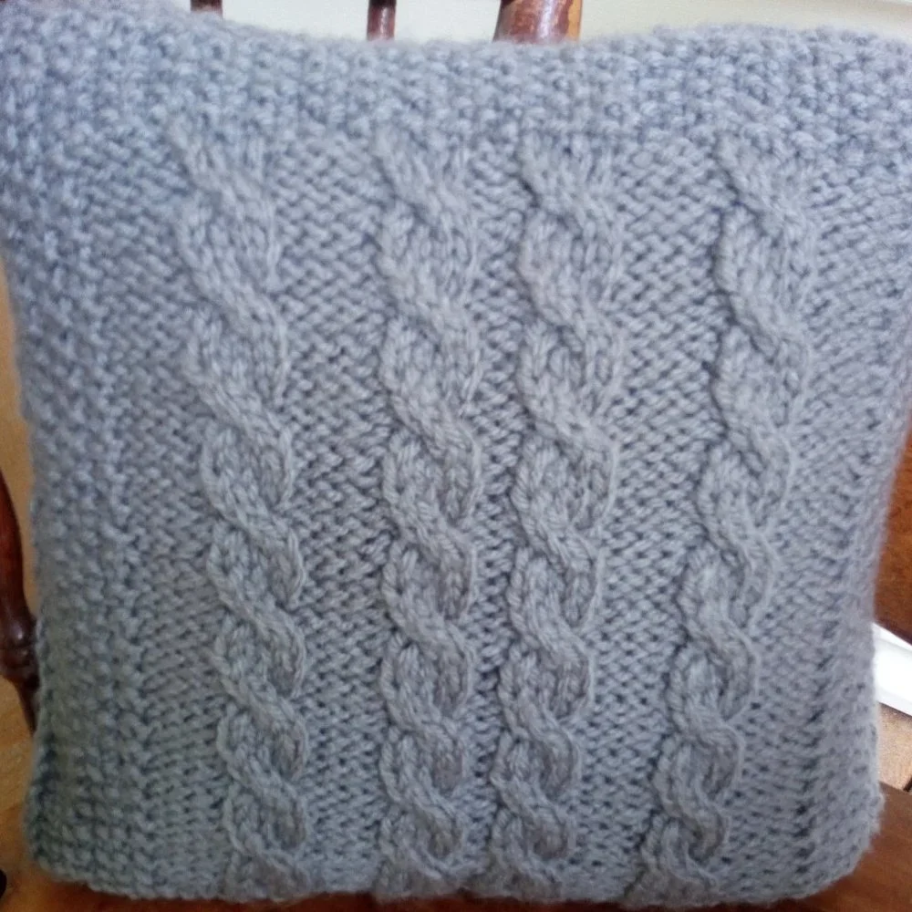 Hand Crafted Knit Throw Pillow Tree Leaf Gray Button Cable Home Decor Cabin…